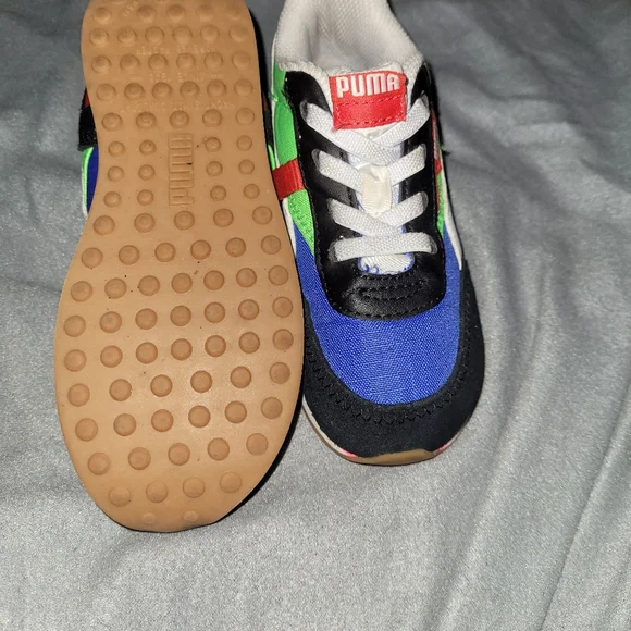 Kids pumas - Picture 3 of 4